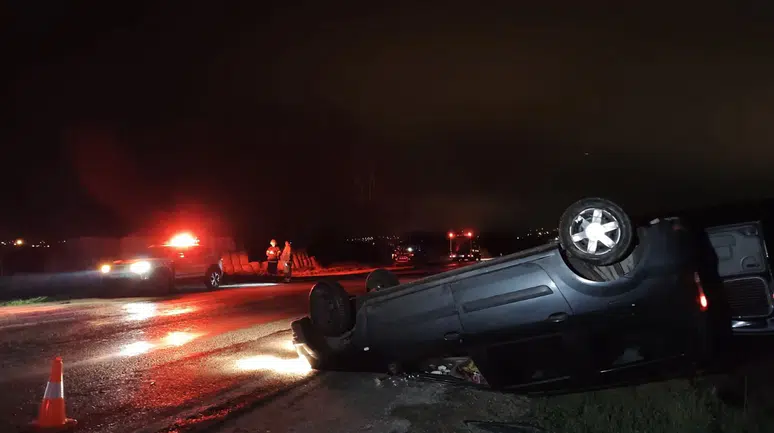 Çanakkale Çan'da kaza : Araç takla attı, 2 kişi yaralandı