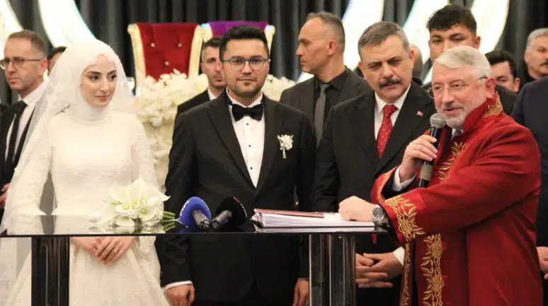 İçişleri Bakanı Mustafa Çiftçi, Çorum'da nikah şahidi oldu