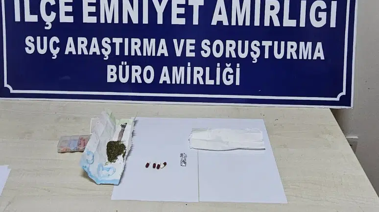 Afyonkarahisar'da uyuşturucu kullanıp direksiyon başına geçti, polis ekipleri yakaladı