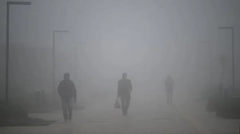 Hakkari'de sis etkili oldu : Görüş mesafesi sıfıra indi
