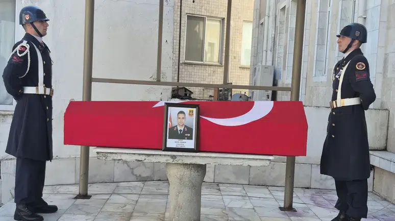 Tekirdağ'da kalp krizinden hayatını kaybeden uzman çavuş son yolculuğuna uğurlandı