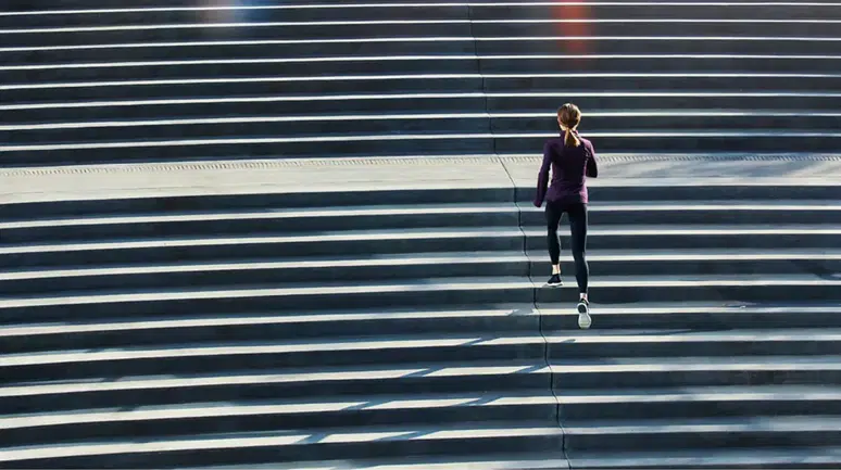 Spor yapmadan uzun yaşamak mümkün mü? Merdiven çıkmak hayat kurtarıyor!