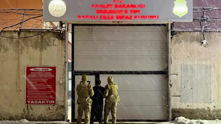 Erzurum ve Bitlis'te düzensiz göçmen operasyonu : 7 kişi yakalandı