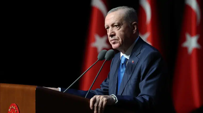 Erdoğan : Adaletsizlikler karşısında dik durmaya devam edeceğiz