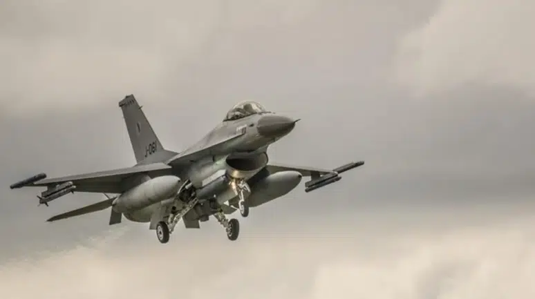 Türkiye'den KKTC hamlesi: 6 adet F-16 adaya indi!