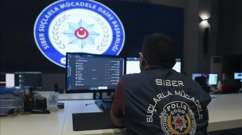 Siber suçlarla mücadelede dev operasyon : 24 ilde 162 tutuklama