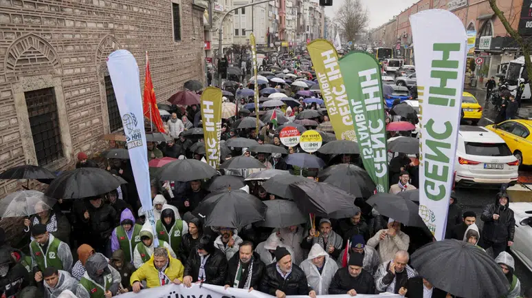 İstanbul'da ABD ve İsrail karşıtı yürüyüş düzenlendi