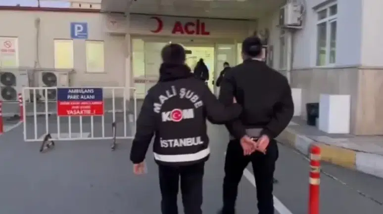 Hastane personeli kılığına girip milyonluk vurgun yaptılar!