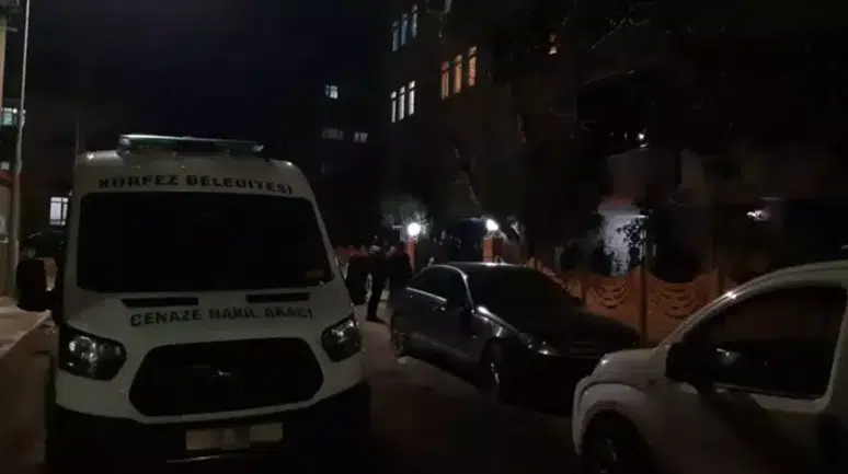 Kocaeli Körfez’de şüpheli ölüm: Evinde bıçaklanmış halde bulunan kadın hayatını kaybetti