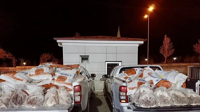 Kırşehir'de otobüs bagajından 1 ton 200 kilo kaçak kaz eti çıktı