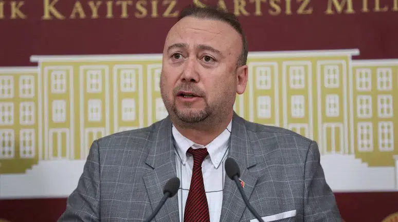 Uşak Belediye Başkanı Özkan Yalım görevinden uzaklaştırıldı