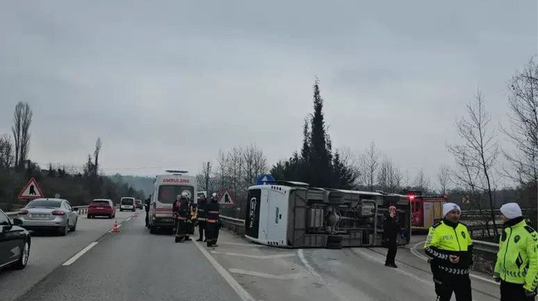 Yalova'da feci işçi servisi kazası : 1 ölü, 20 yaralı