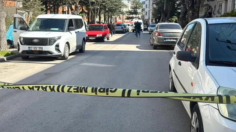 Komşuların gürültü kavgası cinayetle bitti: 2 ölü