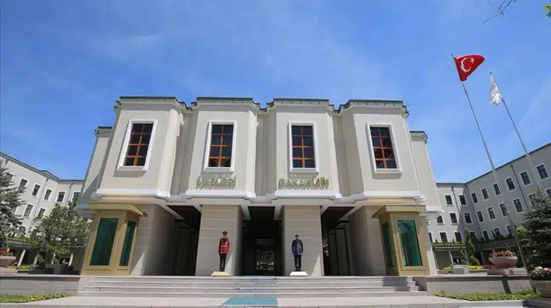 Kırmızı bültenle aranan 16, ulusal seviyede aranan 45 suçlu yakalandı