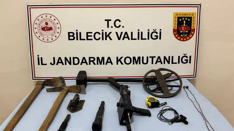 Bilecik'te kaçak kazı yapan 3 şüpheli suçüstü yakalandı