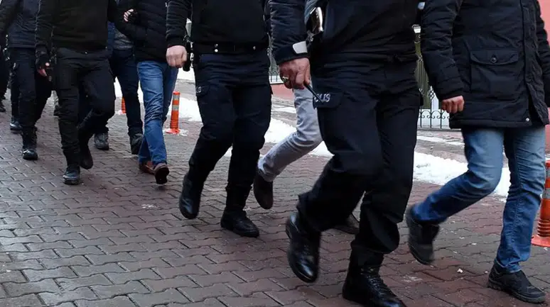 Gaziantep merkezli 11 ilde dolandırıcılık operasyonu : 58 gözaltı