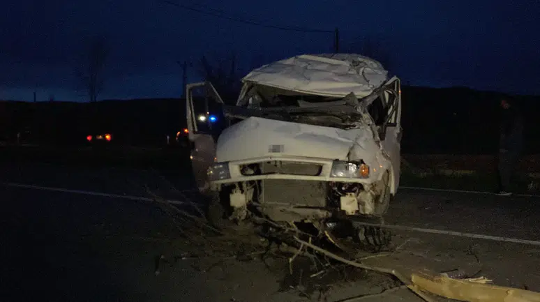 Kastamonu'da minibüs ile hafif ticari araç çarpıştı : 7 kişi yaralandı