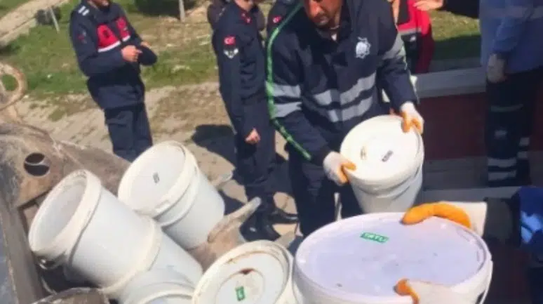Aksaray'da kaçak operasyonu : 4 ton ürün imha edildi