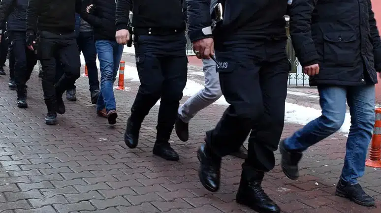Kocaeli'de FETÖ/PYD operasyonunda 10 şüpheli gözaltına alındı