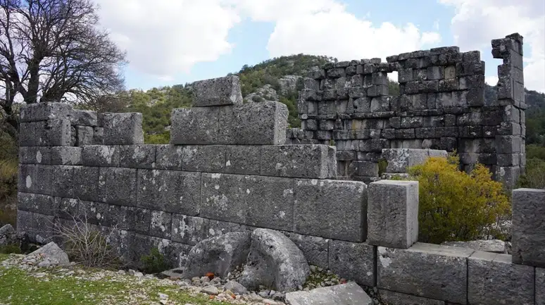 Anadolu'nun gizli hazinesi Adada Antik Kent'te 17 asırlık tarihi bulgular ortaya çıktı