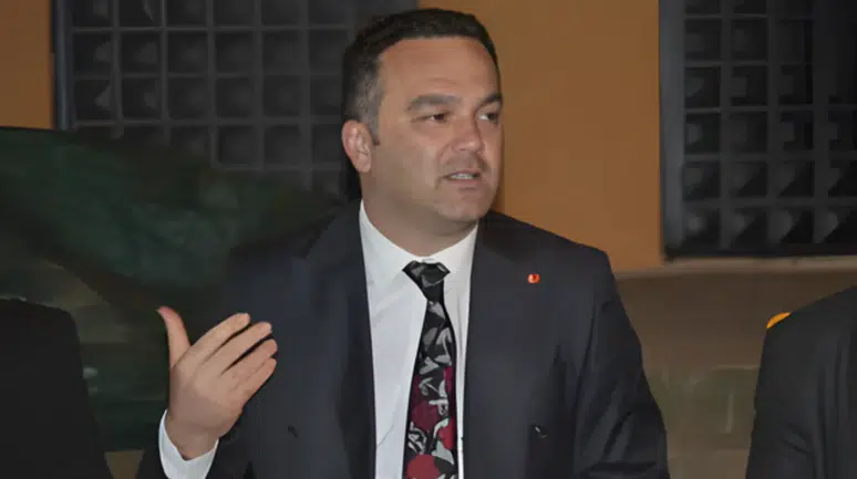 Hasbi Dede CHP'den ihraç edildi