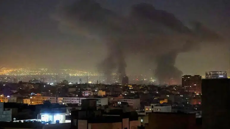 İran'ın başkenti Tahran'da patlama sesleri duyuldu