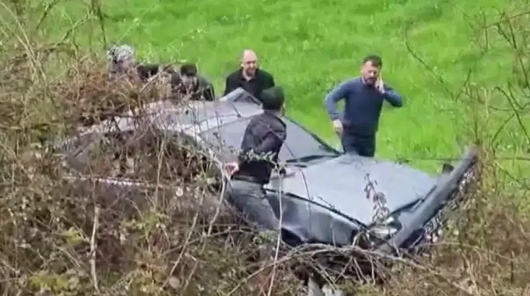 Giresun’dan Sinop’a gelen aile kaza yaptı : 5 kişi yaralandı