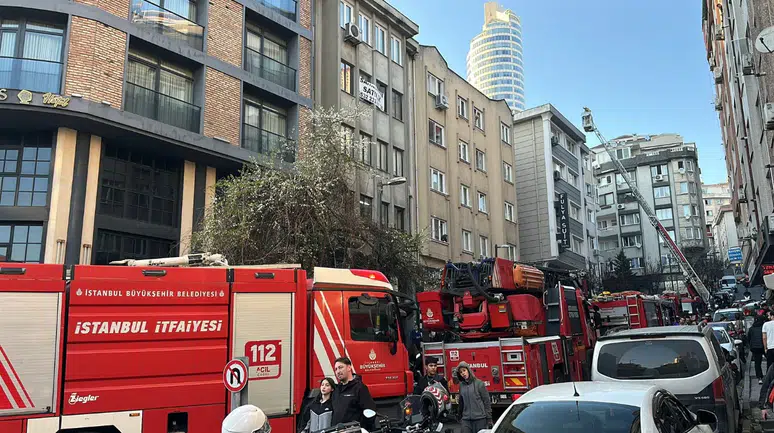 Şişli'de 6 katlı otelde yangın