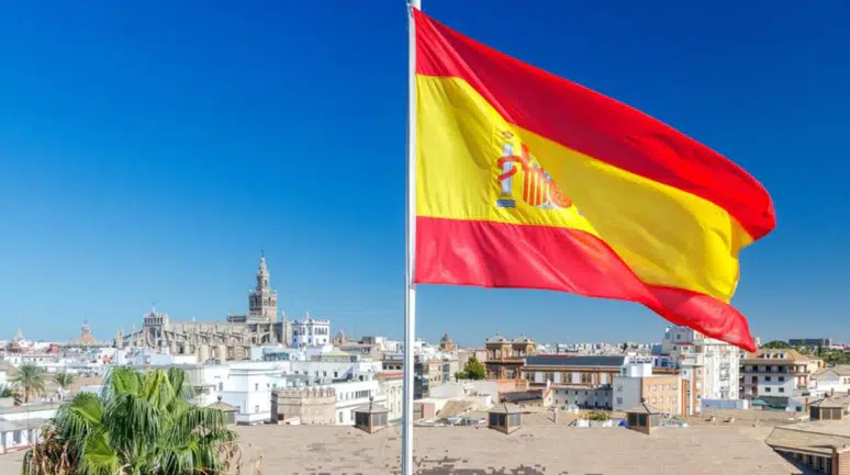 İspanya'nın Tahran Büyükelçiliği yeniden açıldı