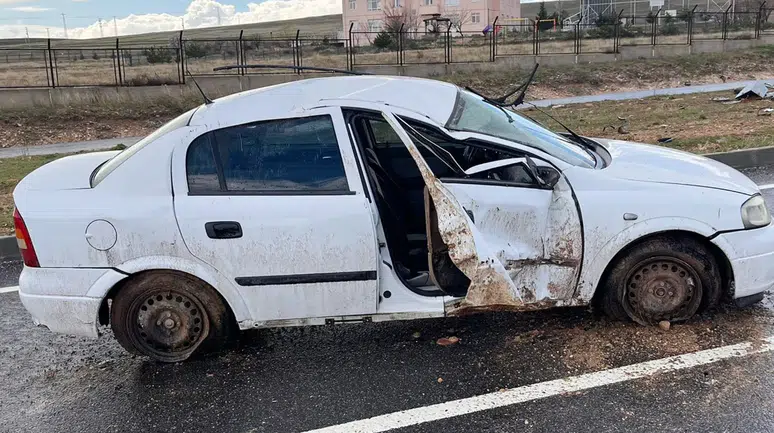 Kırıkkale'de otomobil takla attı : 2 kişi yaralandı