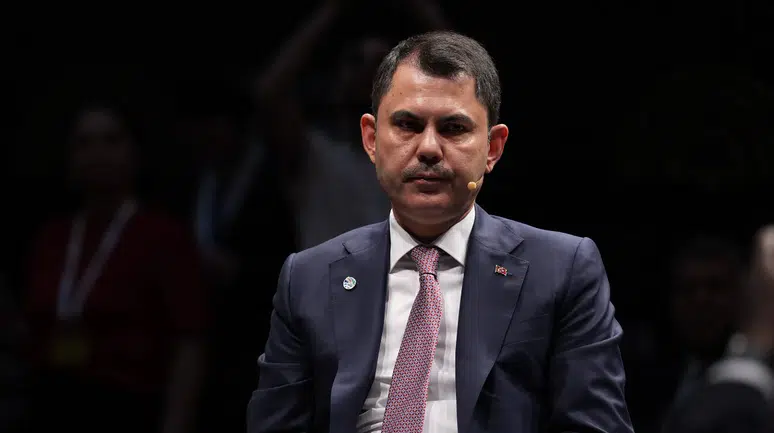 Bakan Kurum : Fosil yakıtlardan uzaklaşmak zorundayız