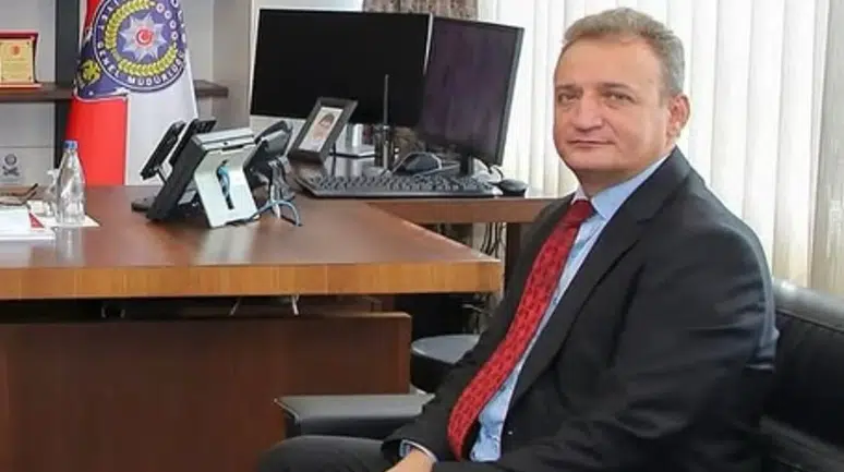 İsa Aras Mersinli'nin babasının uluslararası dolandırıcılık davasında yargılandığı öğrenildi.