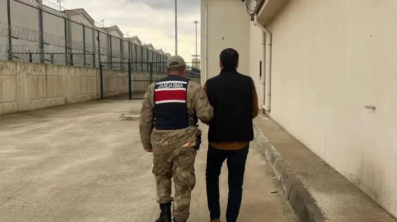 Şanlıurfa'da kasten adam yaralama suçundan aranan şahıs yakalandı