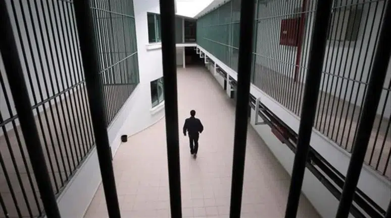 Nevşehir’de midelerinde 101 tane uyuşturucu kapsülü taşıyan 2 şüpheli tutuklandı