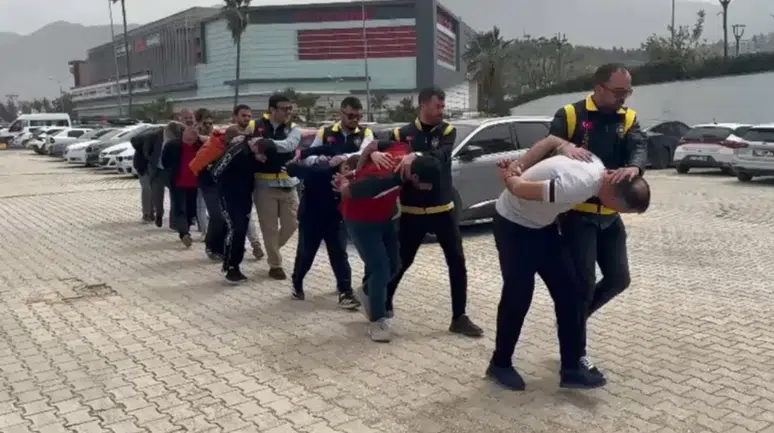 Hatay'da aranan şahıslara operasyon : 7 tutuklama