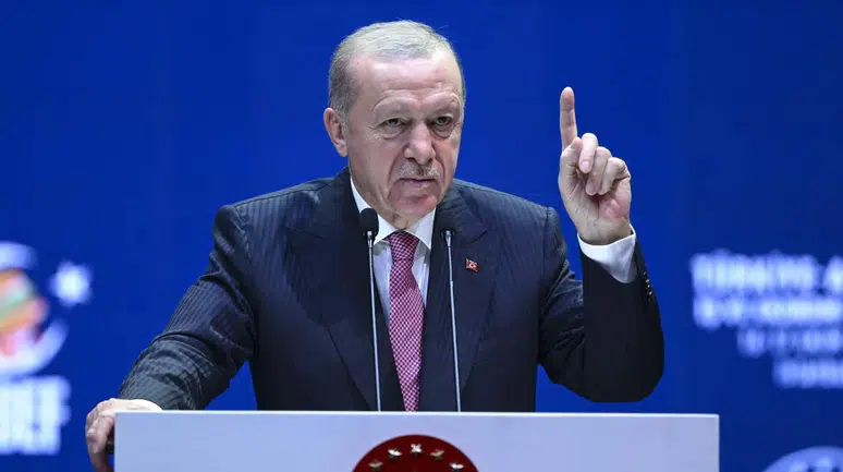 Cumhurbaşkanı Erdoğan : Özgür Özel, partisini saran skandallarla uğraşsın