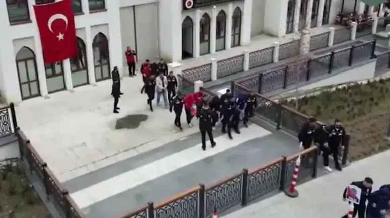 Derbi biletlerinde karaborsa operasyonu