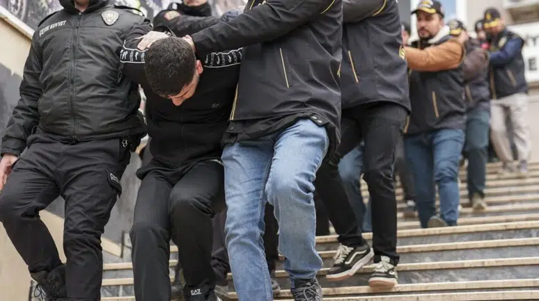 Diyarbakır'da kaçakçılık operasyonu : 48 şüpheli yakalandı