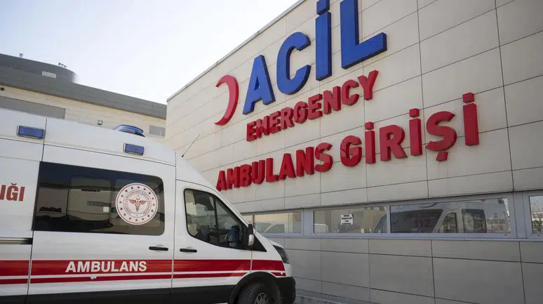 Kayseri'de akrabalar arasında bıçaklı kavga : 3 yaralı