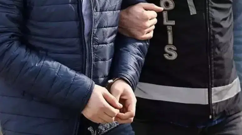 Konya merkezli 14 ilde FETÖ operasyonu : 19 kişi gözaltına alındı