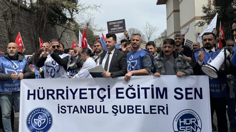 İstanbul'da eğitim sendikaları, Şanlıurfa'daki okul saldırısını protesto etti