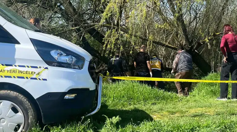 Kütahya'da şüpheli ölüm : Adranos Çayı kıyısında erkek cesedi bulundu