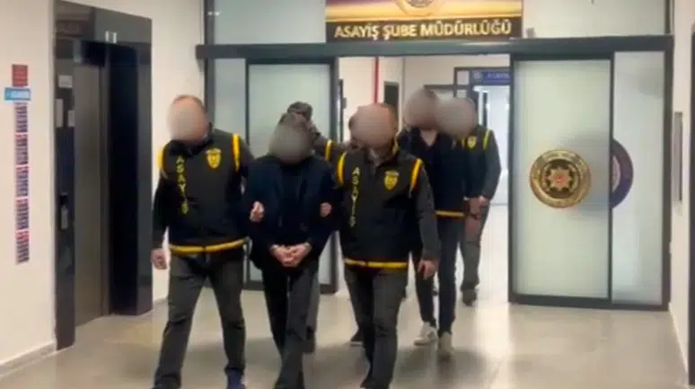 Yalova’da sahte altın operasyonu : Kuyumcuları dolandıran 3 şüpheli tutuklandı