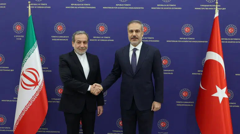 Bakan Fidan, İranlı mevkidaşı Arakçi ile görüştü