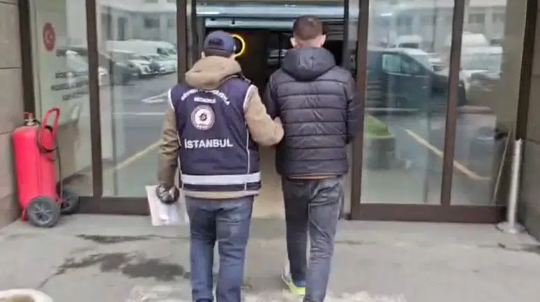 Sahte belgelerle ikamet izni operasyonu: 31 gözaltı