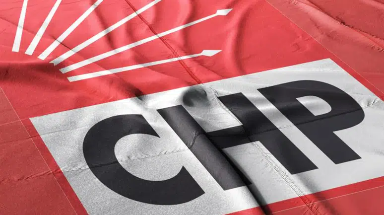 Eski CHP Parti Meclis üyelerinin göreve iadesi kabul edildi