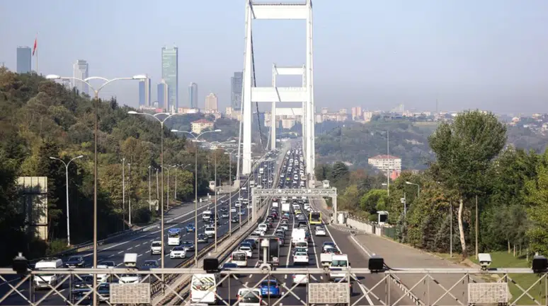 Bayramda köprü, otoyol ve toplu taşıma ücretsiz oldu