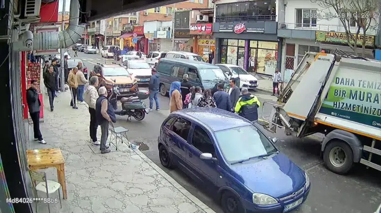 Tekirdağ'da ticari araç, çöp kamyonuna çarptı : Temizlik işçisi yaralandı