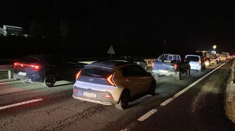 Kemikli Rampaları'nda bayram trafiği : Uzun araç kuyrukları oluştu