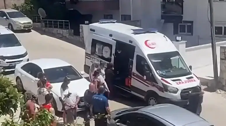 Aydın'da bir şahıs eşi, baldızı ve kayınvalidesini bıçakladı